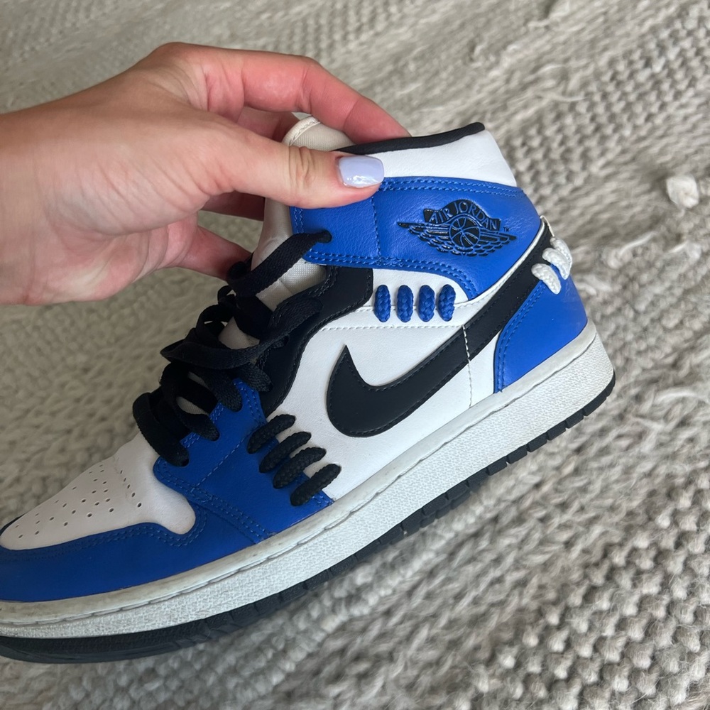 Women’s Jordan mids